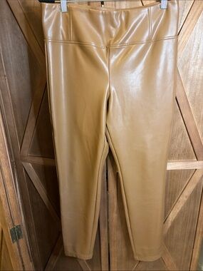 LAUNDRY by Shelli Segal Faux Leather Camel Leggings – SIZE XL